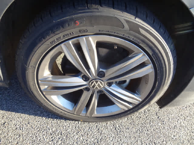 Used 2024 Volkswagen Jetta SE FWD image 12