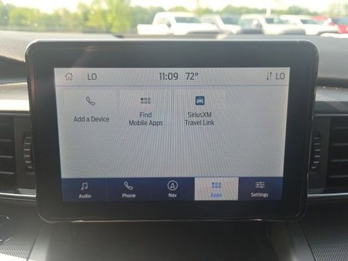 Used 2024 Ford Explorer XLT w/ Equipment Group 202A AWD/4WD image 31