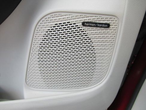 Used 2019 Chrysler Pacifica Touring-L Plus w/ Advanced Safetytec Group image 29