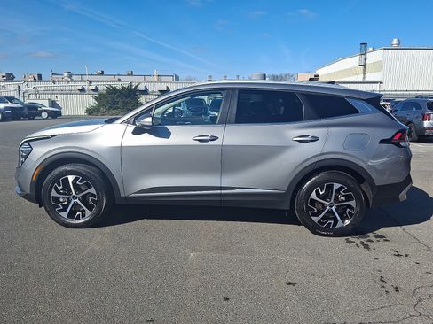 Used 2024 Kia Sportage EX image 7