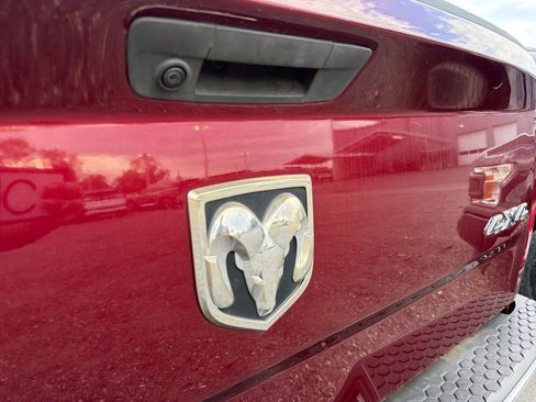 Used 2020 RAM 1500 Classic SLT AWD/4WD image 19