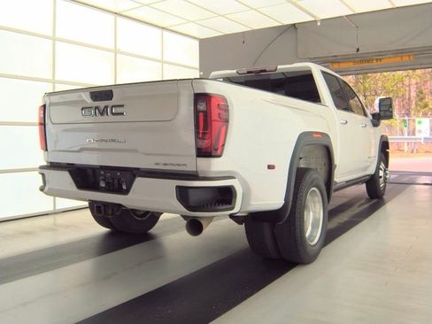 Used 2024 GMC Sierra 3500 Denali Ultimate image 3