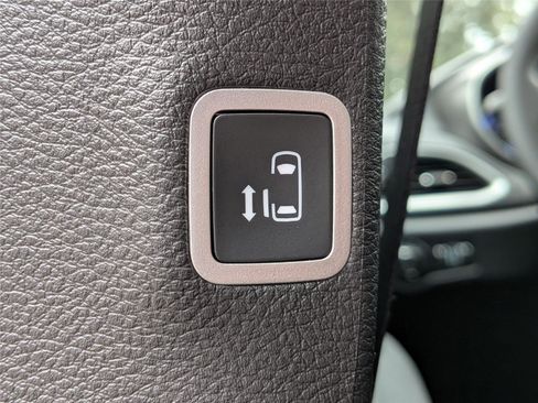 New 2026 Chrysler Pacifica Select image 22