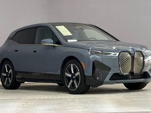 Certified 2023 BMW iX xDrive50 w/ Premium Package image 6