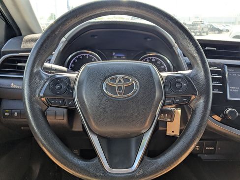 Used 2019 Toyota Camry LE FWD image 18