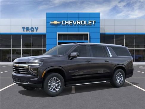New 2026 Chevrolet Suburban LT AWD/4WD image 2