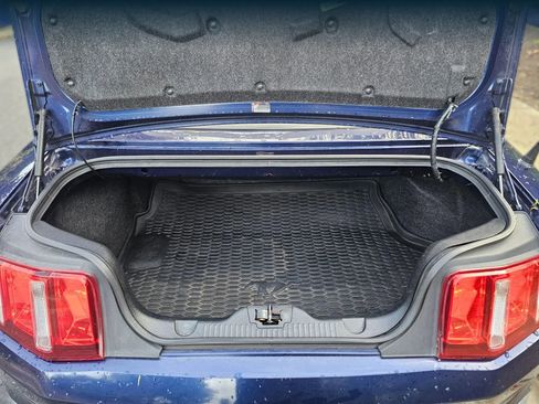 Used 2012 Ford Mustang Premium image 15