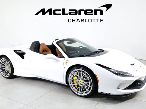 Used 2023 Ferrari F8 Tributo RWD image 2