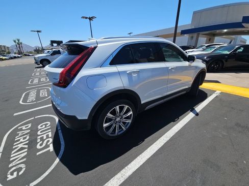 Used 2023 Cadillac XT4 Premium Luxury FWD image 4