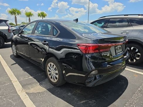 Certified 2023 Kia Forte LX FWD image 8
