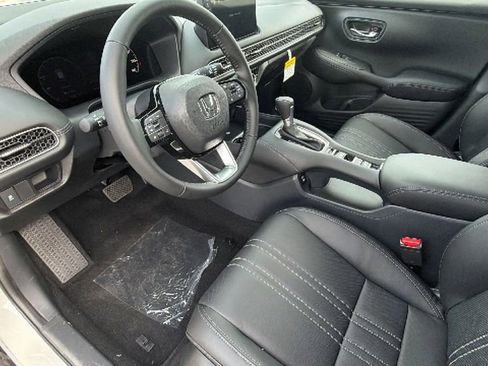 New 2026 Honda HR-V EX-L image 10