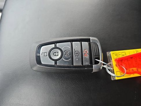 Used 2021 Ford Explorer XLT w/ Equipment Group 202A image 36