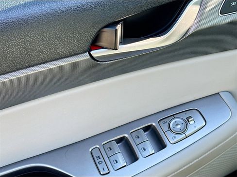 Used 2021 Hyundai Palisade SEL w/ Premium Package image 17