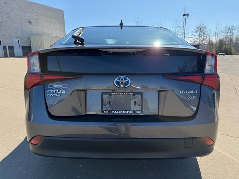 Used 2019 Toyota Prius XLE image 4