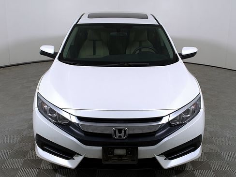 Used 2017 Honda Civic EX image 4