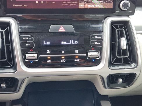 Used 2022 Kia Sorento S FWD image 17