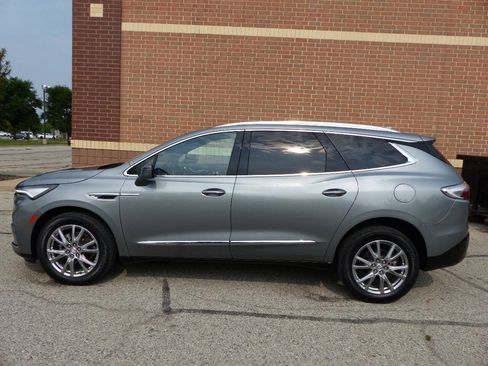 Used 2023 Buick Enclave Essence w/ Experience Buick Package AWD/4WD image 5