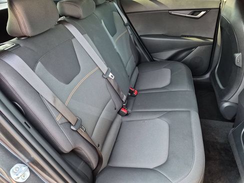 Used 2025 Kia Niro LX FWD image 29