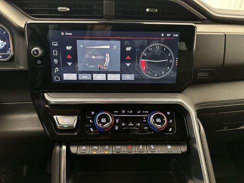 Used 2022 GMC Sierra 1500 Denali w/ Technology Package AWD/4WD image 19