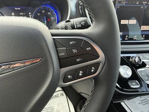 New 2026 Chrysler Pacifica Select FWD image 17