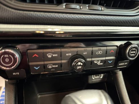 Used 2022 Jeep Compass Trailhawk AWD/4WD image 24