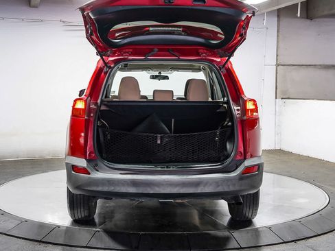 Used 2014 Toyota RAV4 XLE w/ Preferred Accessory Package FWD image 27
