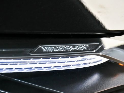 Used 2025 Mercedes-Benz GLS 450 4MATIC image 94