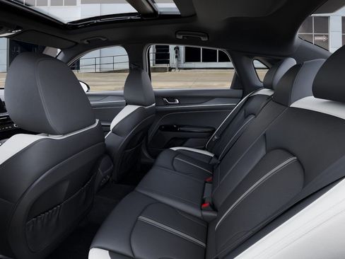 New 2025 Kia K5 GT-Line w/ GT-Line Premium Package image 18