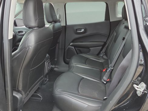 Used 2020 Jeep Compass Latitude FWD image 11
