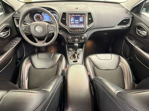 Used 2022 Jeep Cherokee Trailhawk image 24