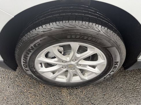 Used 2021 Chevrolet Equinox LT image 12