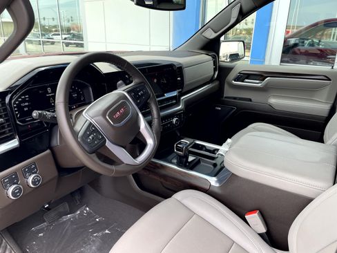 Used 2024 GMC Sierra 1500 SLT w/ SLT Premium Package AWD/4WD image 12