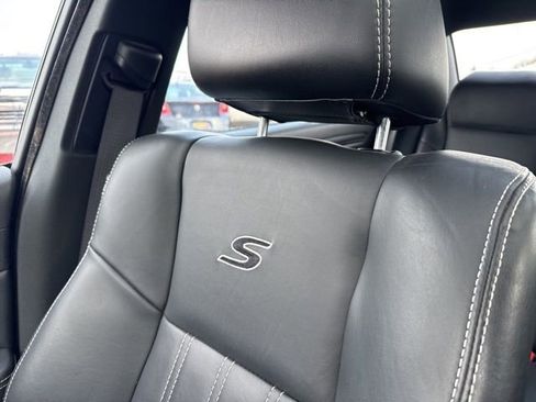 Used 2016 Chrysler 300 S w/ 300S Premium Group image 31