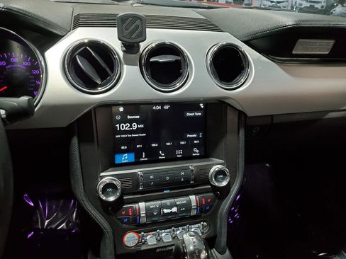 Used 2017 Ford Mustang Premium image 21