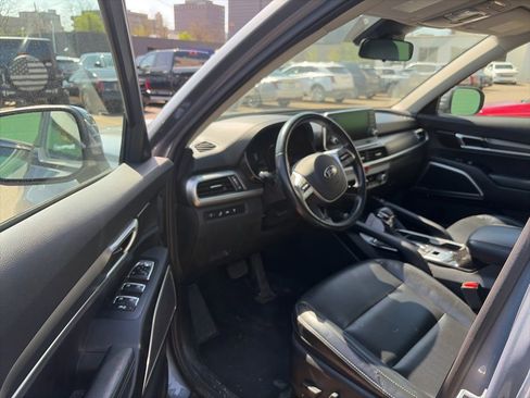 Used 2020 Kia Telluride S AWD/4WD image 7