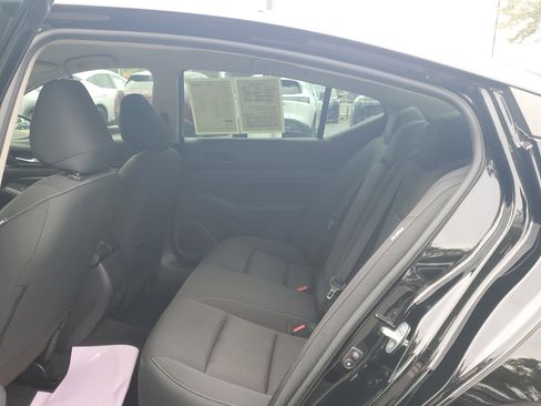 Certified 2024 Nissan Altima 2.5 SV image 12