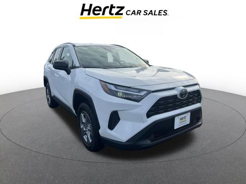 Used 2025 Toyota RAV4 LE image 1