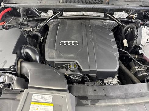 Used 2023 Audi Q5 2.0T Premium w/ Convenience Package AWD/4WD image 22