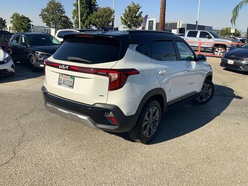 Used 2024 Kia Seltos S AWD/4WD image 4