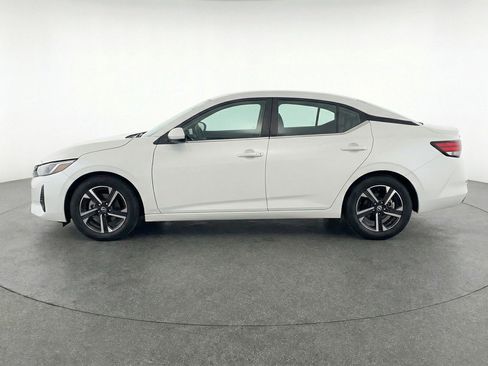 Used 2025 Nissan Sentra SV FWD image 5