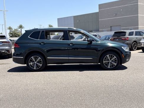 Used 2018 Volkswagen Tiguan SEL FWD image 5