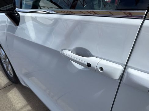 New 2026 Chrysler Voyager LX image 9