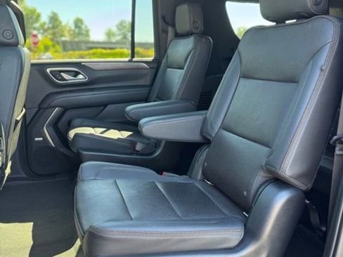 Used 2022 Chevrolet Suburban High Country w/ Premium Package 2 image 24