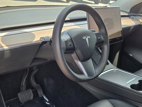 Used 2023 Tesla Model Y Long Range image 10