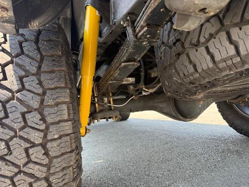 Used 2020 Toyota Tacoma TRD Off-Road AWD/4WD image 12