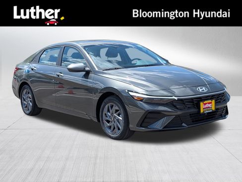 New 2026 Hyundai Elantra Hybrid FWD image 1