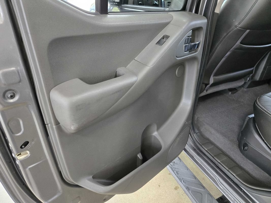 Used 2020 Nissan Frontier PRO-4X AWD/4WD image 26