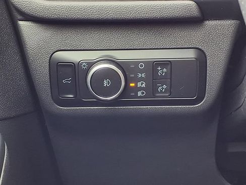 Used 2025 Ford Escape ST-Line Select AWD/4WD image 17