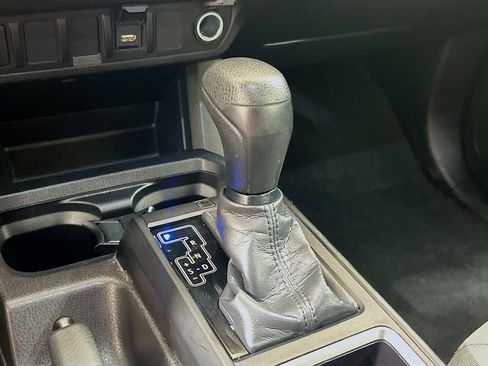 Used 2023 Toyota Tacoma SR AWD/4WD image 14