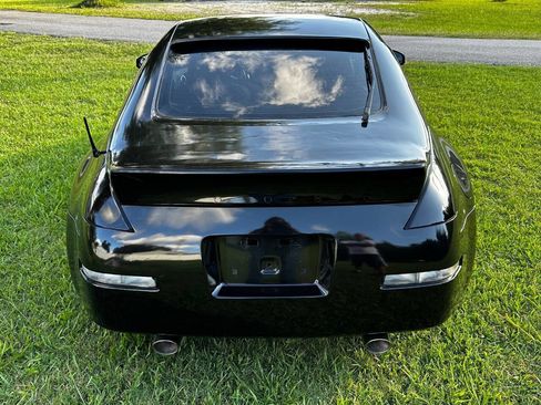 Used 2006 Nissan 350Z Touring w/ (N93) Cargo Convenience Pkg image 7